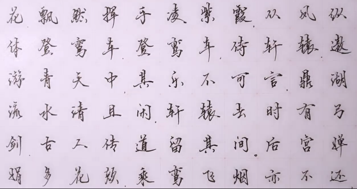 比赛中吃草 任意球秘诀在于观察人墙胯间 梅西自传透露趣闻:软件下载(图1) 软件下载